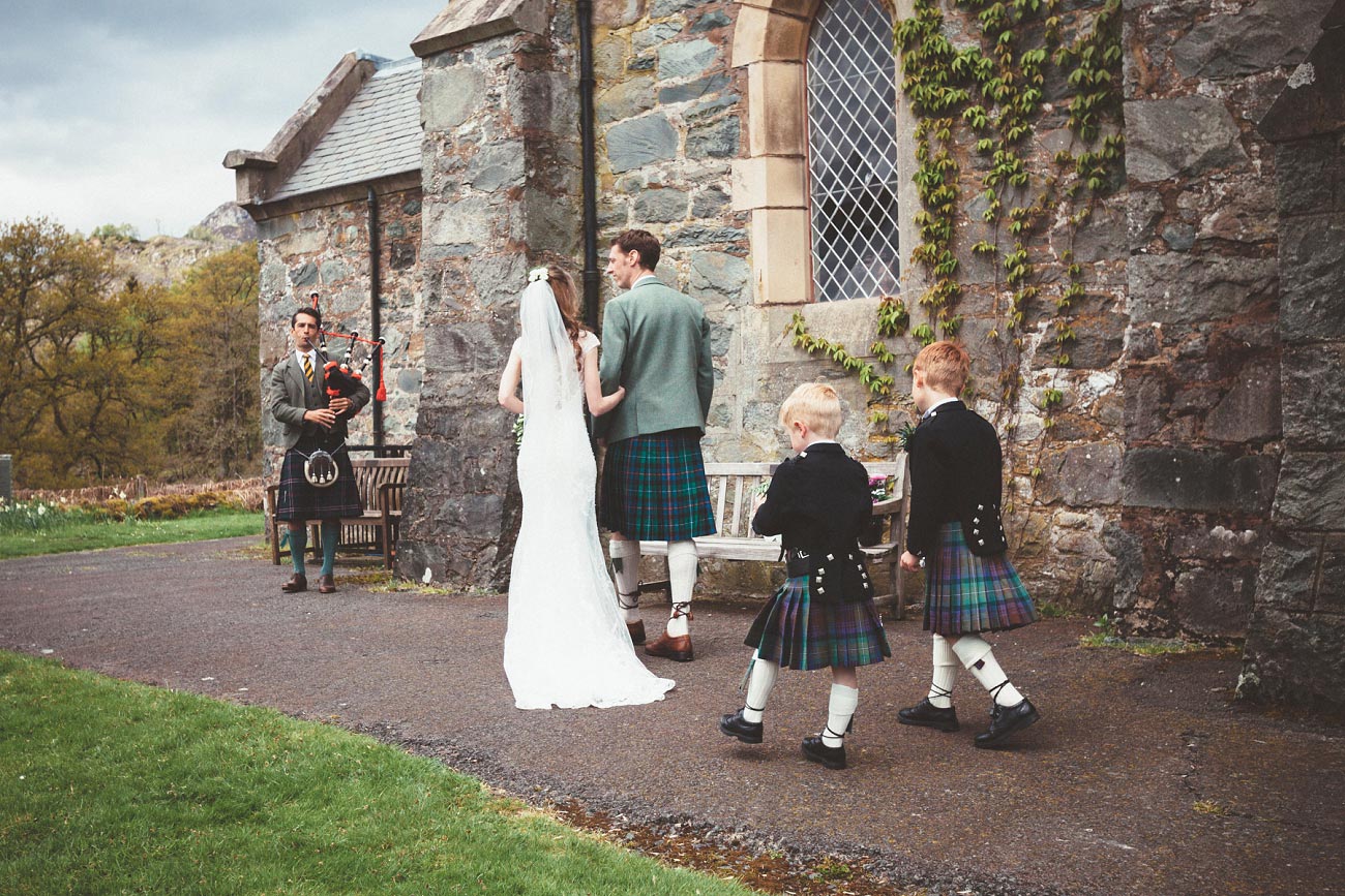 wedding photographer trossach kirk church roman camp hotel callander scotland 0062