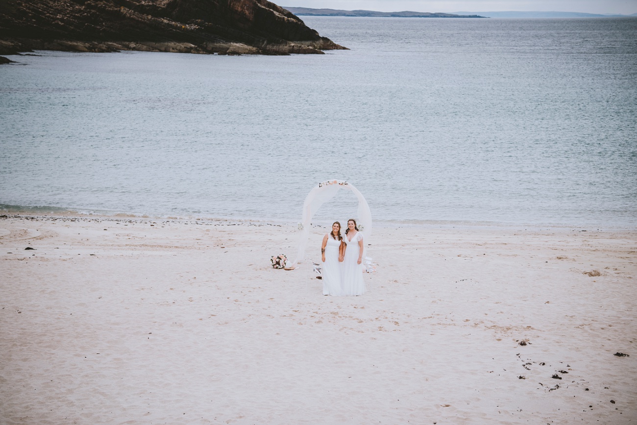 elopement wedding photography scotland clachtoll beach lochinver assynt scottish highlands 0025
