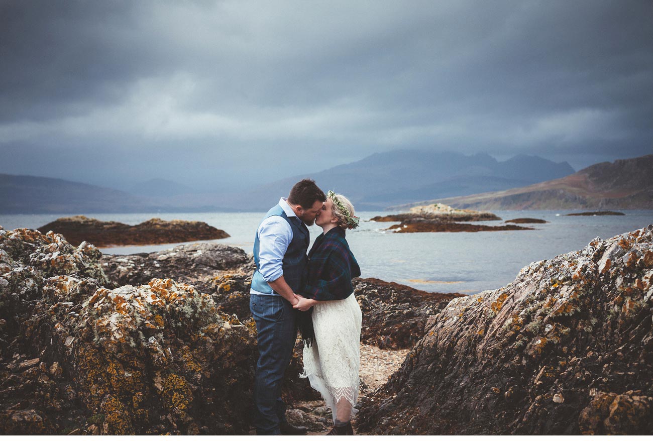 wedding photographer isle of skye elopement photography scottish highlands 0084