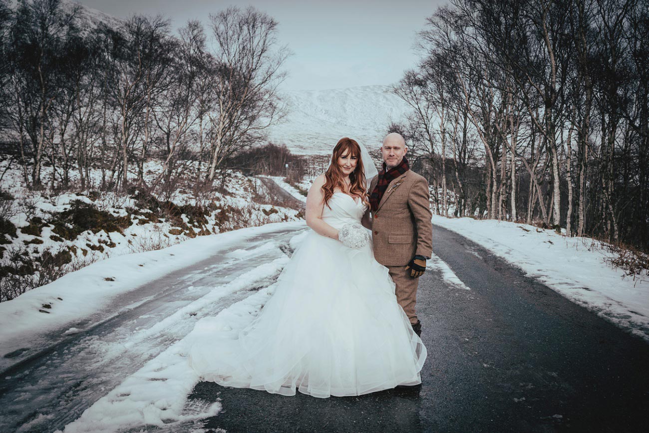 intimate wedding scottish highlands lodge on lochgoil scotland 0111