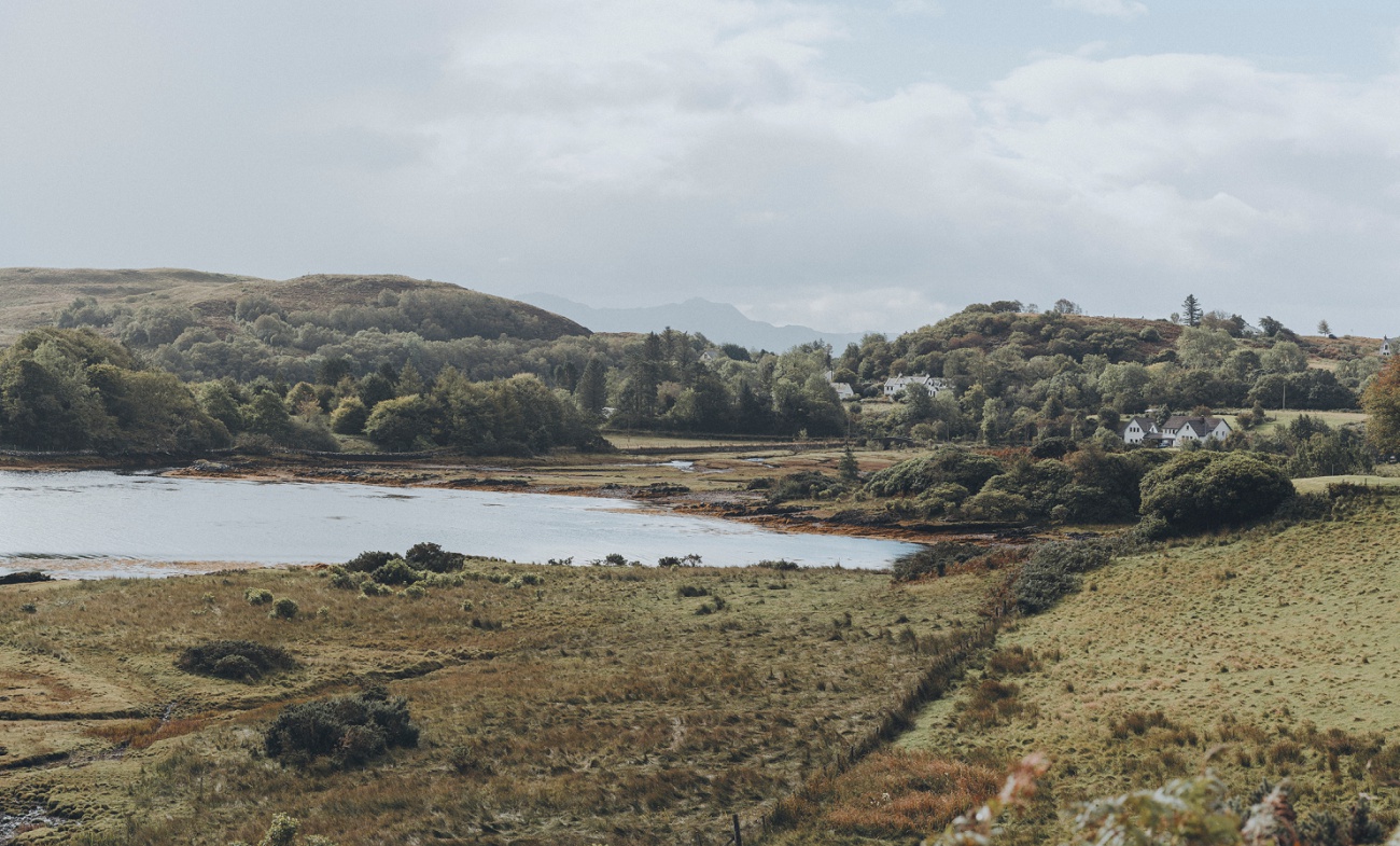 rainy Isle of skye elopement beach wedding 0002