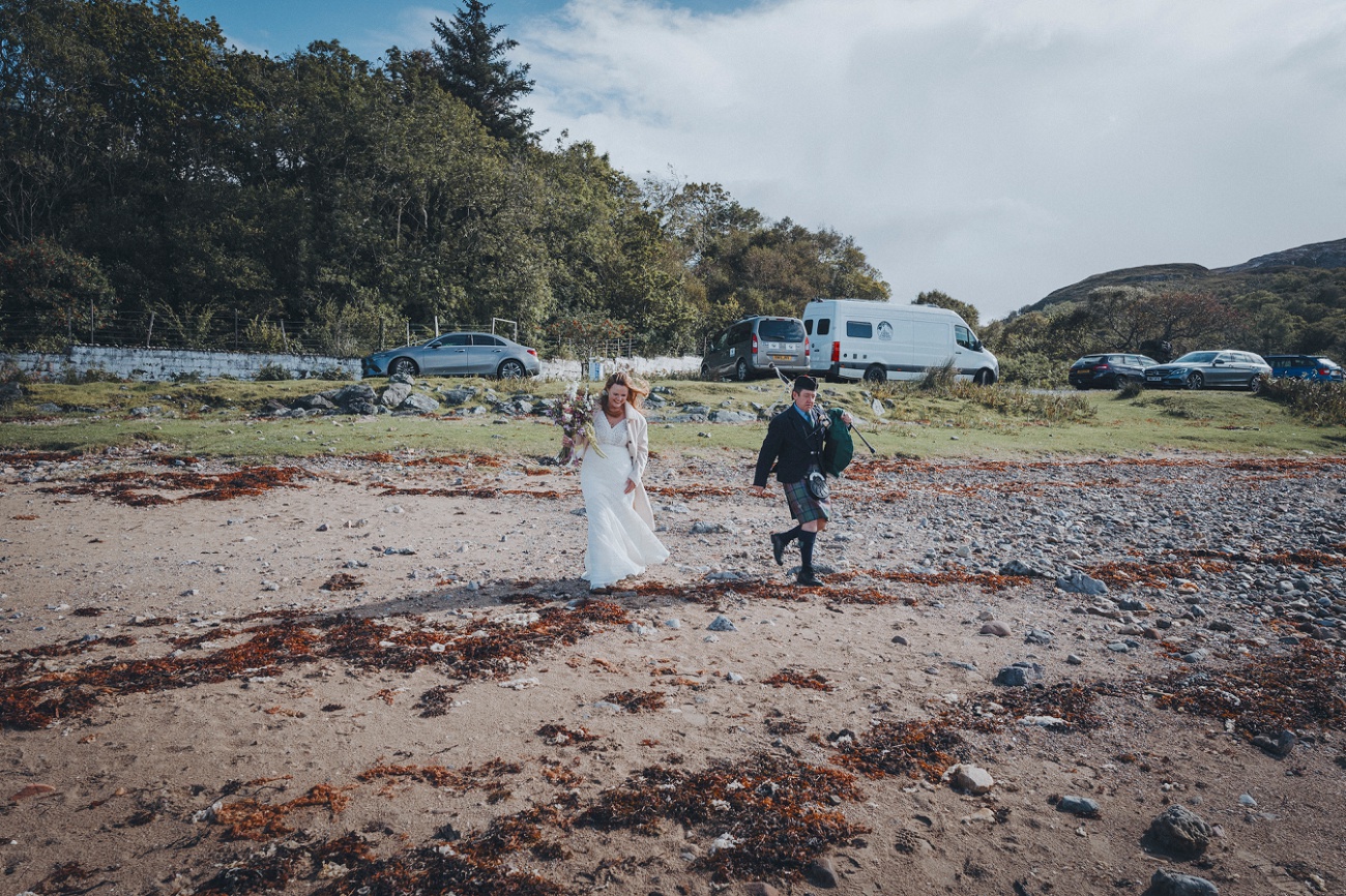 rainy Isle of skye elopement beach wedding 0019