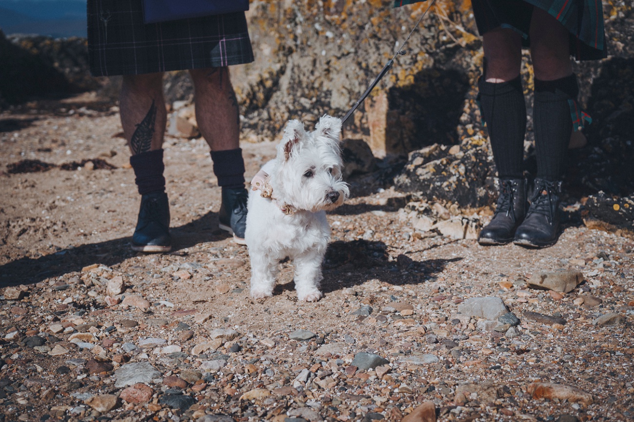 rainy Isle of skye elopement beach wedding 0023