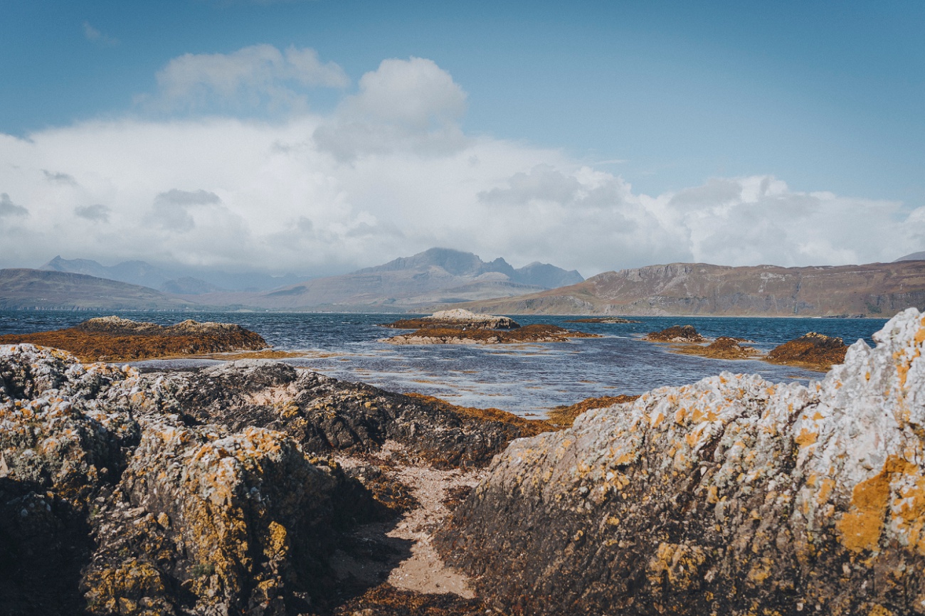 rainy Isle of skye elopement beach wedding 0027