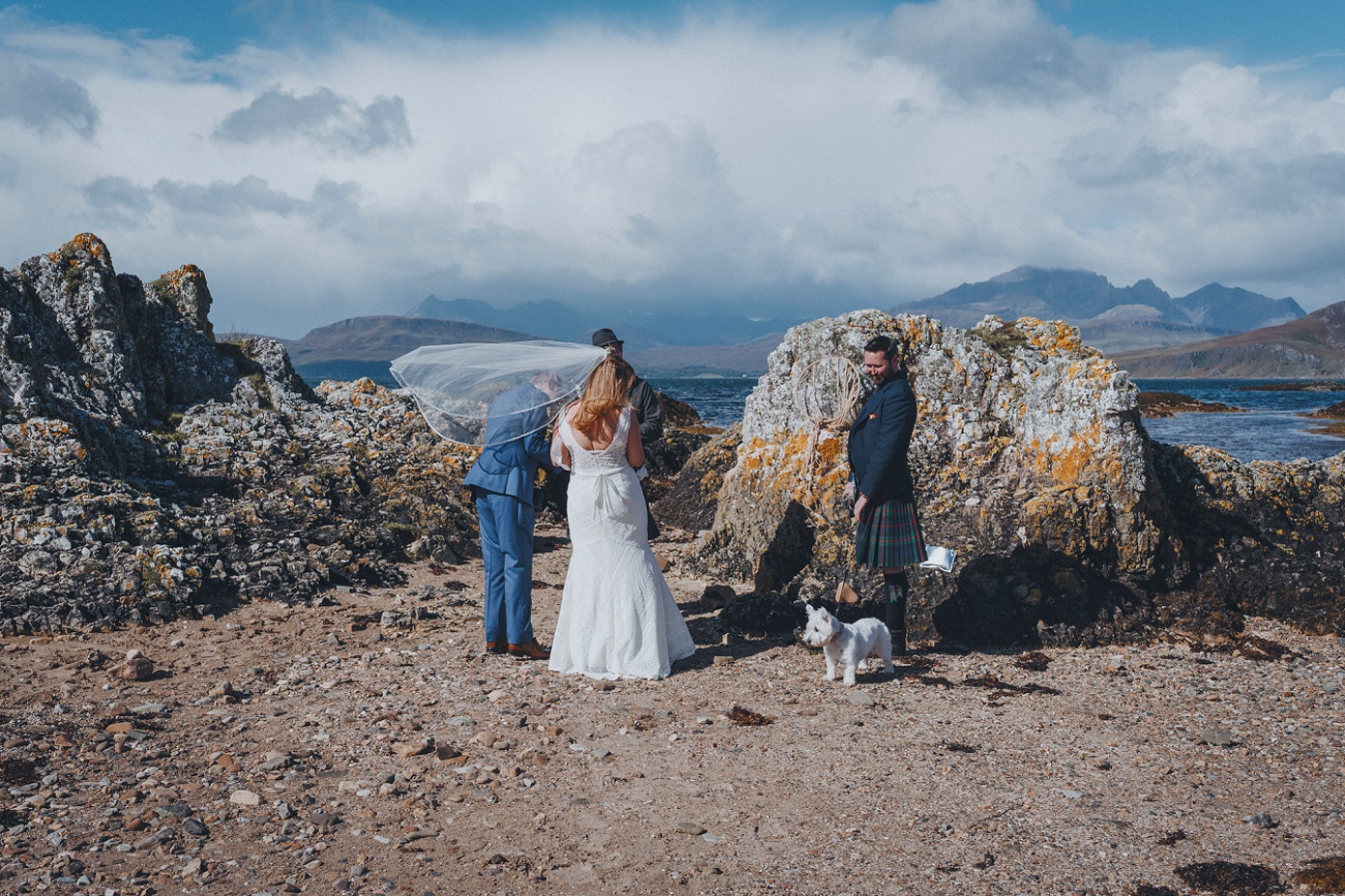 rainy Isle of skye elopement beach wedding 0028