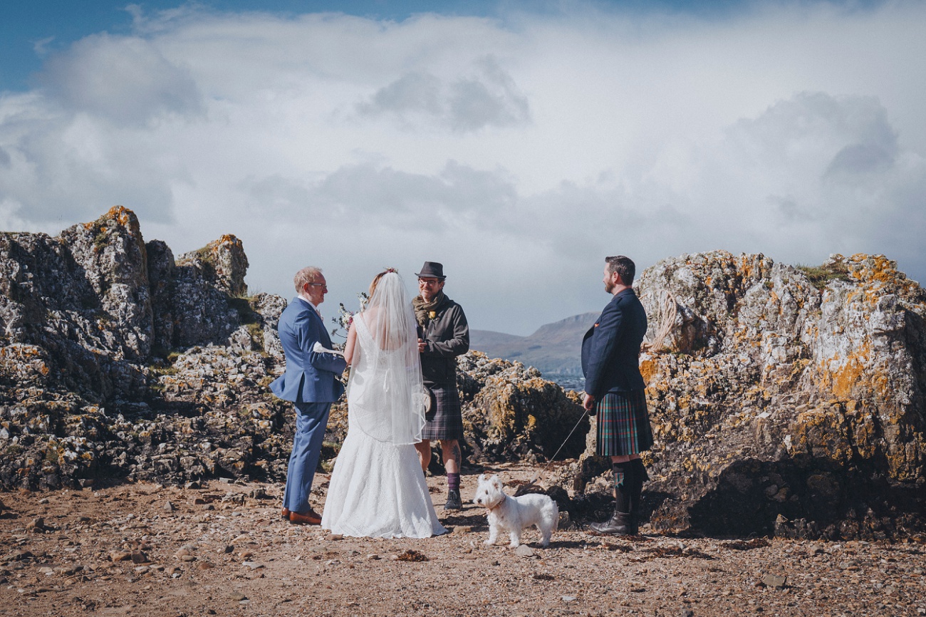 rainy Isle of skye elopement beach wedding 0029
