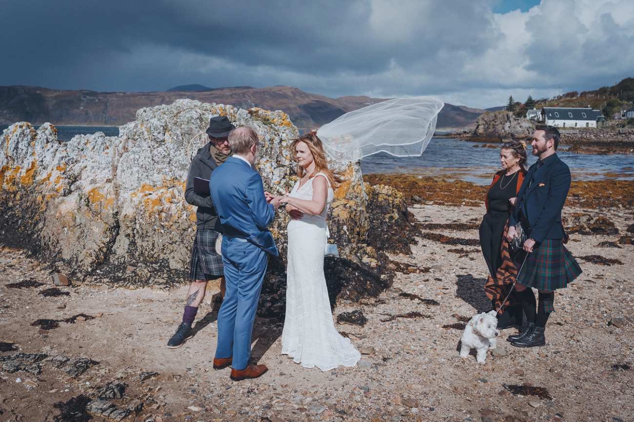 rainy Isle of skye elopement beach wedding 0034
