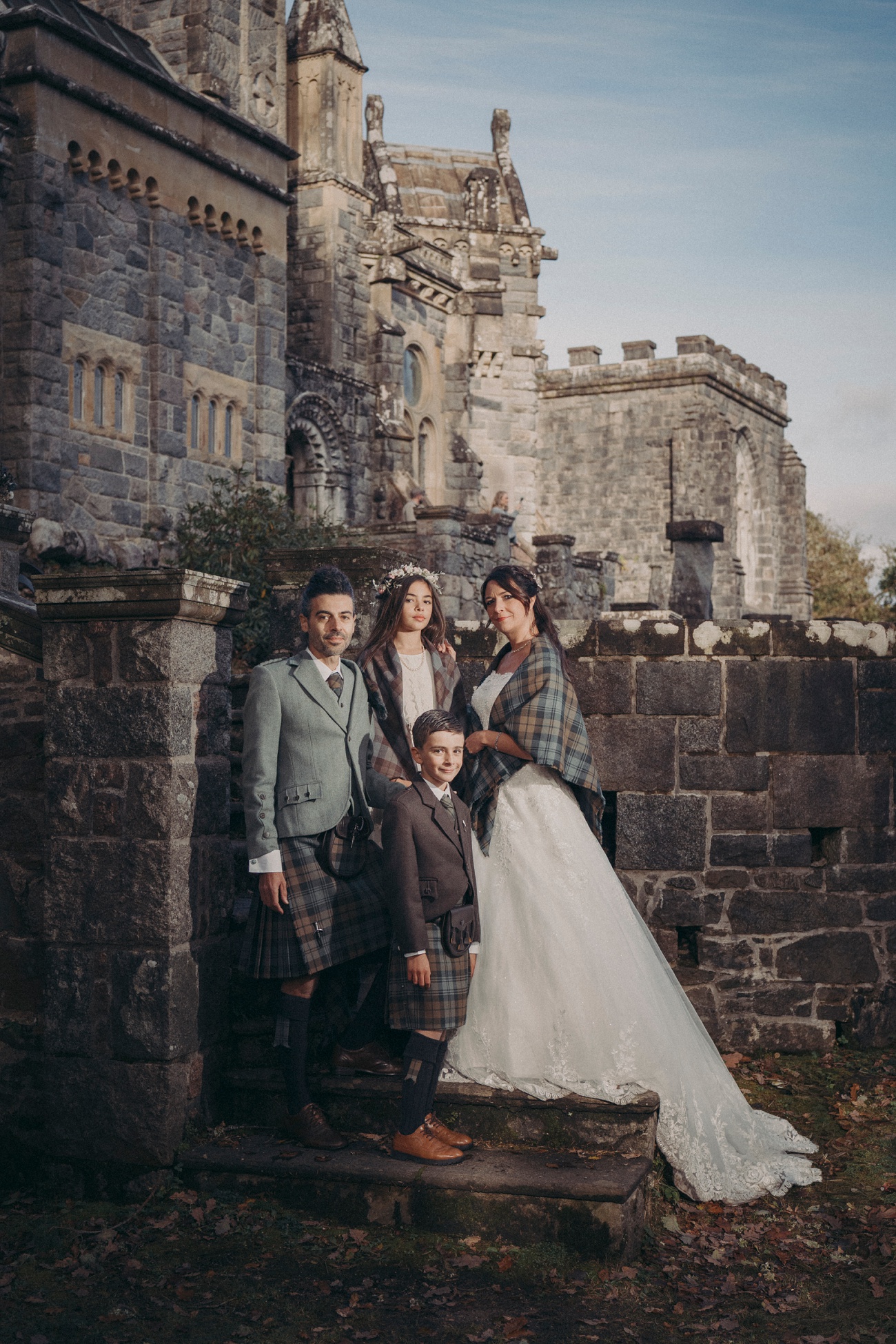 kilchurn castle wedding mc 0007 kilchurn castle wedding mc 0007