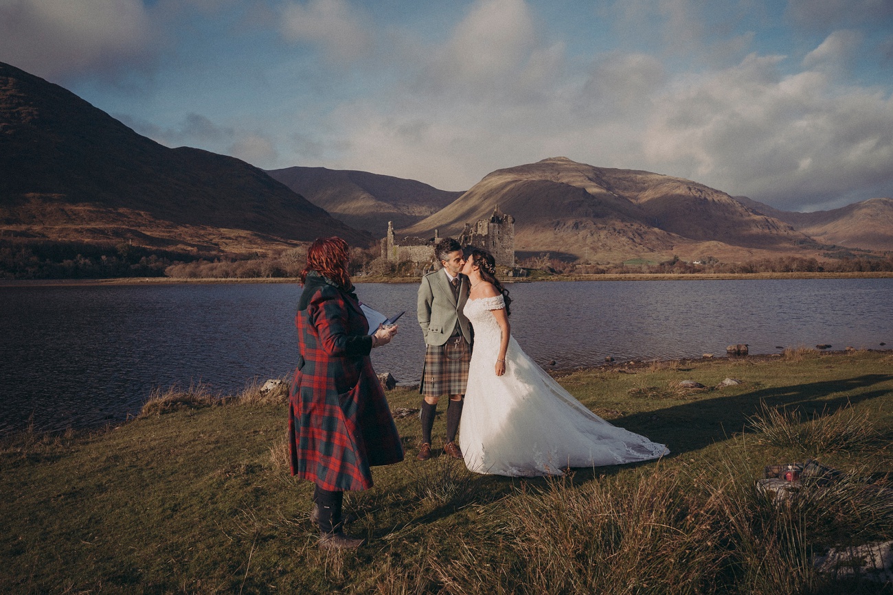 kilchurn castle wedding mc 0020 kilchurn castle wedding mc 0020
