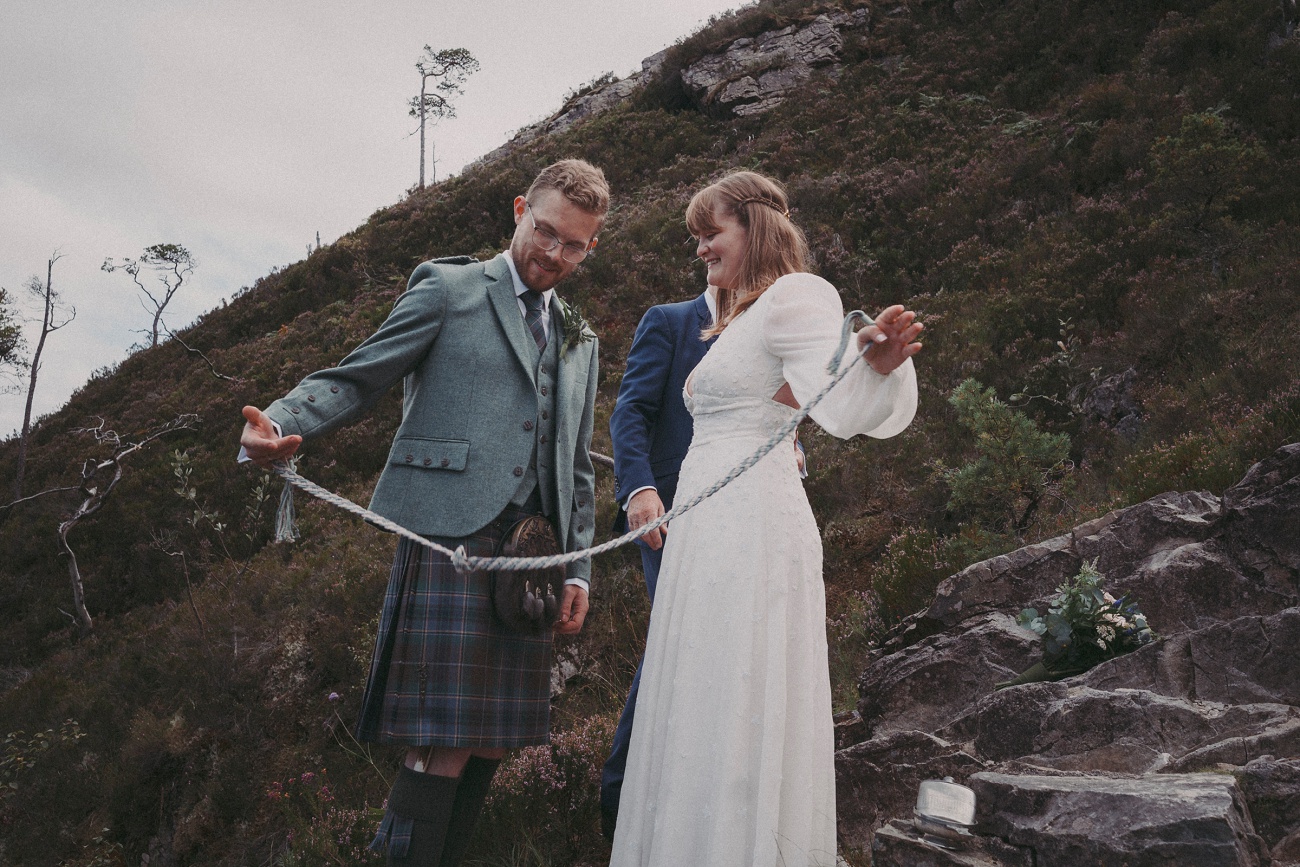 loch maree elopement wedding lp 0037 loch maree elopement wedding celtic handfasting lp 0037