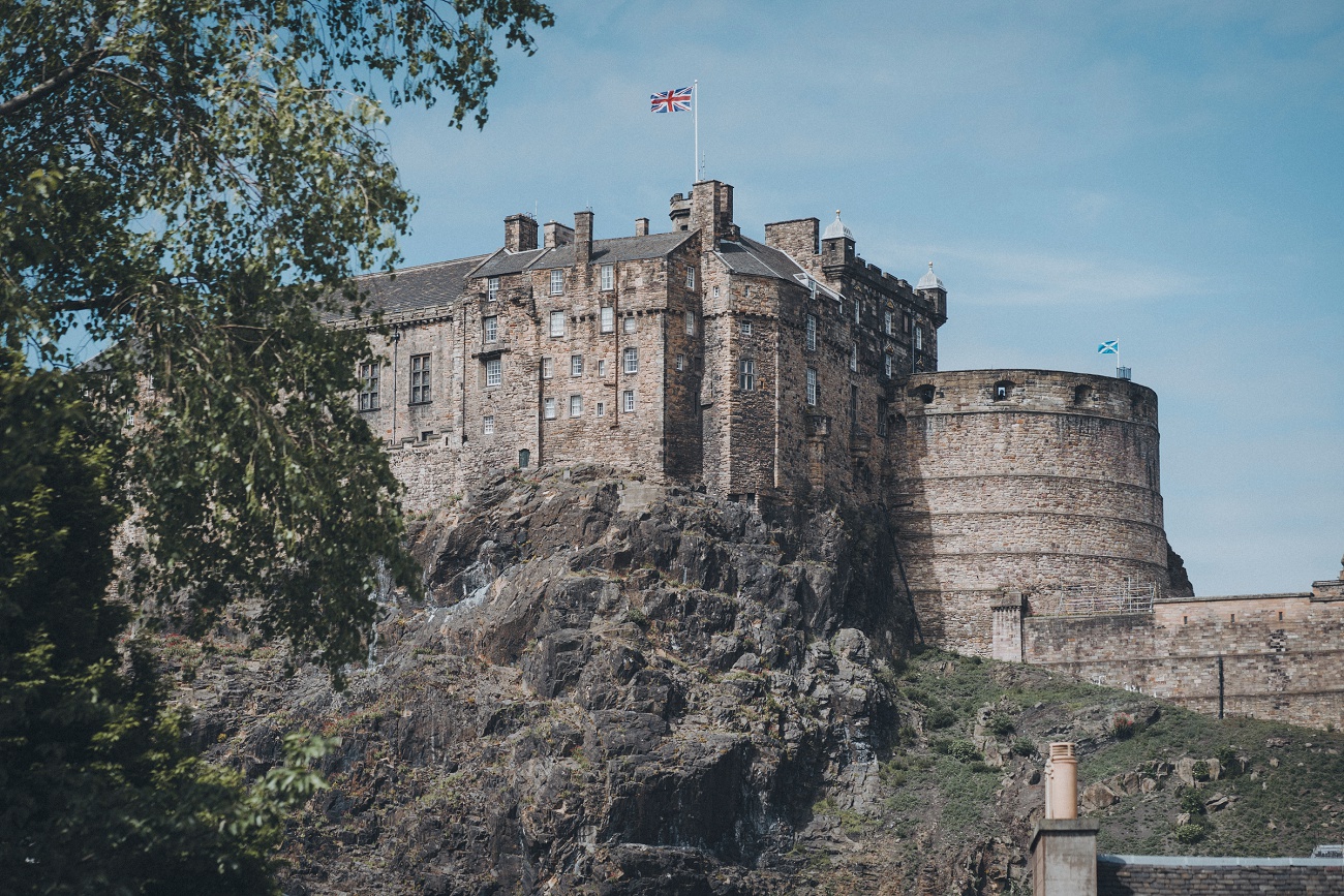 post wedding photo shoot edinburgh cj 0001 Edinburgh Castle on sunny day